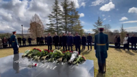 БАДРА ГУНБА ПРИНЯЛ УЧАСТИЕ В ВОЗЛОЖЕНИИ ЦВЕТОВ К МЕМОРИАЛУ ПАМЯТИ В.Г. АРДЗИНБА
