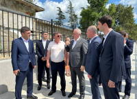 ПРЕЗИДЕНТ ПРОИНСПЕКТИРОВАЛ ХОД РЕКОНСТРУКЦИИ ЦЕНТРАЛЬНОЙ НАБЕРЕЖНОЙ В ГАГРЕ