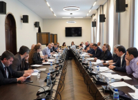КОМИТЕТ ПО ГОСУДАРСТВЕННО-ПРАВОВОЙ ПОЛИТИКЕ НЕ ПОДДЕРЖИВАЕТ ДИФФЕРЕНЦИАЛЬНЫЙ ПОДХОД К СРОКАМ ВСТУПЛЕНИЯ В СИЛУ ЯЗЫКОВОГО ЦЕНЗА