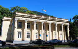 ДЕПУТАТАМИ ГАГРСКОГО РАЙОННОГО СОБРАНИЯ СТАЛИ 19 АБХАЗОВ И 6 АРМЯН