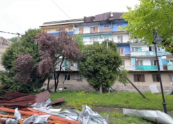 В ТКУАРЧАЛЕ ЛИКВИДИРУЮТ ПОСЛЕДСТВИЯ УРАГАНА