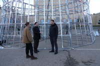 ГЛАВНУЮ ЕЛКУ СТРАНЫ УСТАНАВЛИВАЮТ НА ПЛОЩАДИ СВОБОДЫ