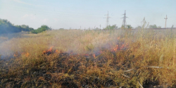 ПРОДОЛЖАЕТСЯ БОРЬБА С ПРИРОДНЫМИ ВОЗГОРАНИЯМИ