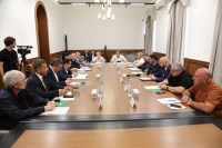 СОВЕЩАНИЕ В АДМИНИСТРАЦИИ ПРЕЗИДЕНТА