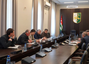 В ПАРЛАМЕНТЕ РАССМОТРЕЛИ ПРОЕКТ ЗАКОНА &laquo;О ВНЕСЕНИИ ИЗМЕНЕНИЙ В ЗАКОН РЕСПУБЛИКИ АБХАЗИЯ &laquo;О ГОСУДАРСТВЕННОЙ ПОШЛИНЕ&raquo;