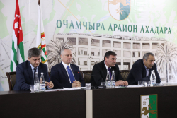 ВСТРЕЧА ПРЕЗИДЕНТА С АКТИВОМ ОЧАМЧЫРСКОГО РАЙОНА