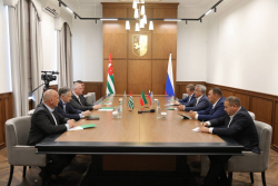 ПРЕЗИДЕНТ ПРИНЯЛ ДЕЛЕГАЦИЮ ИЗ ТАТАРСТАНА